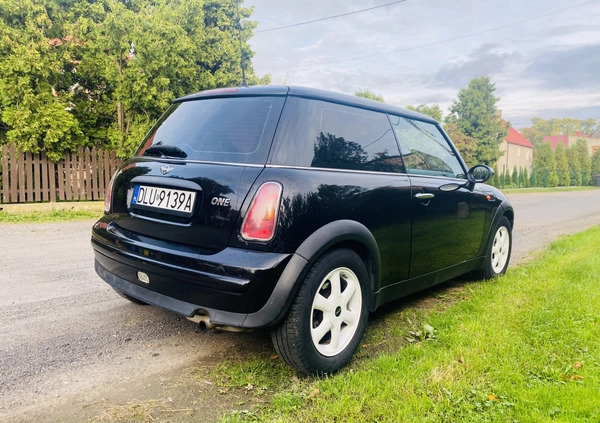 MINI ONE cena 7999 przebieg: 205900, rok produkcji 2002 z Legnica małe 137